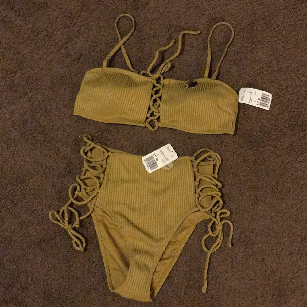 NWT Forever 21 High Waisted bikini Set